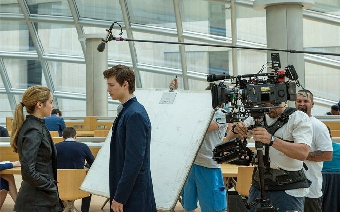 Die Bestimmung - Divergent - Dreharbeiten - Shailene Woodley, Ansel Elgort