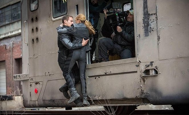 Divergente - De filmagens - Theo James