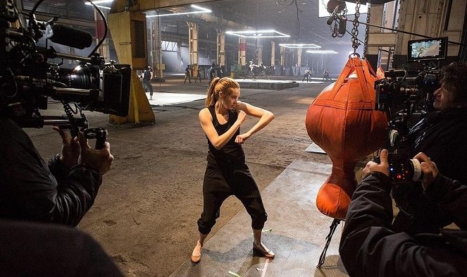 Divergent - Van de set - Shailene Woodley