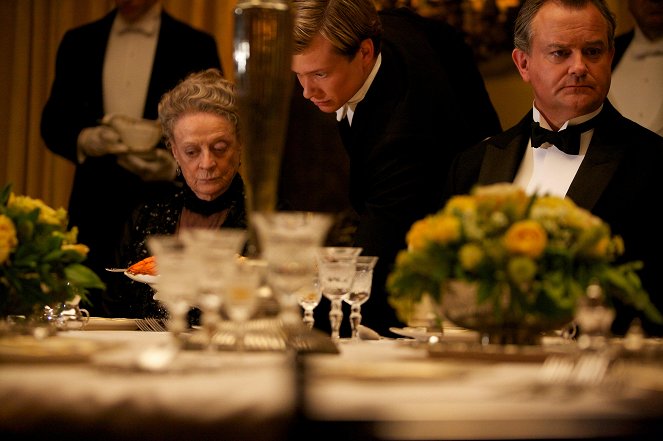 Downton Abbey - Veränderungen - Filmfotos - Maggie Smith, Ed Speleers, Hugh Bonneville