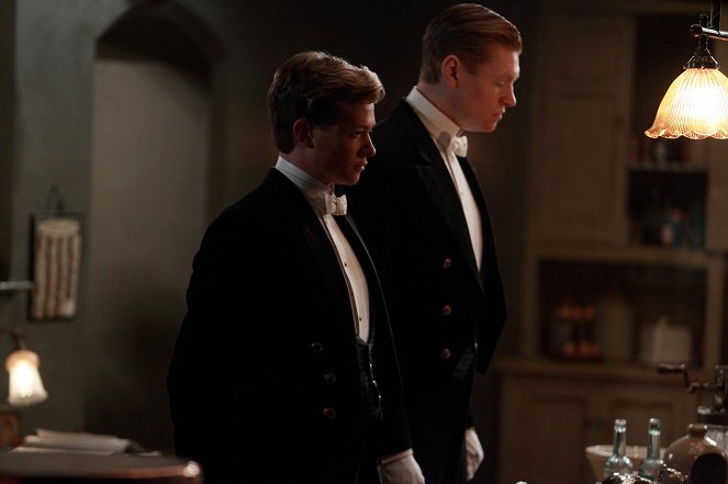 Downton Abbey - Episode 4 - Z filmu - Ed Speleers, Matt Milne