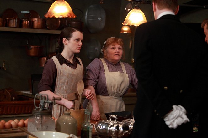 Downton Abbey - Episode 4 - Photos - Sophie McShera, Lesley Nicol