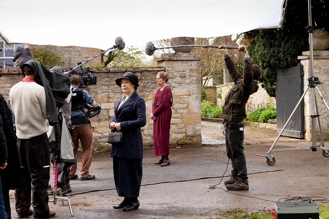 Downton Abbey - Episode 4 - Del rodaje - Phyllis Logan, Penelope Wilton