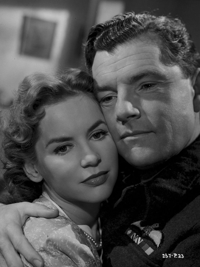 Reach for the Sky - Van film - Muriel Pavlow, Kenneth More