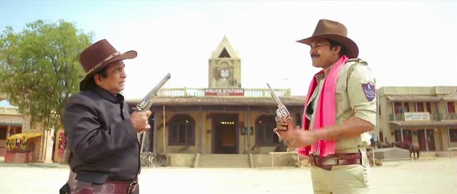 Sardaar Gabbar Singh - Z filmu - Brahmanandam, Pawan Kalyan