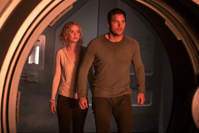 Passengers - Filmfotos - Jennifer Lawrence, Chris Pratt