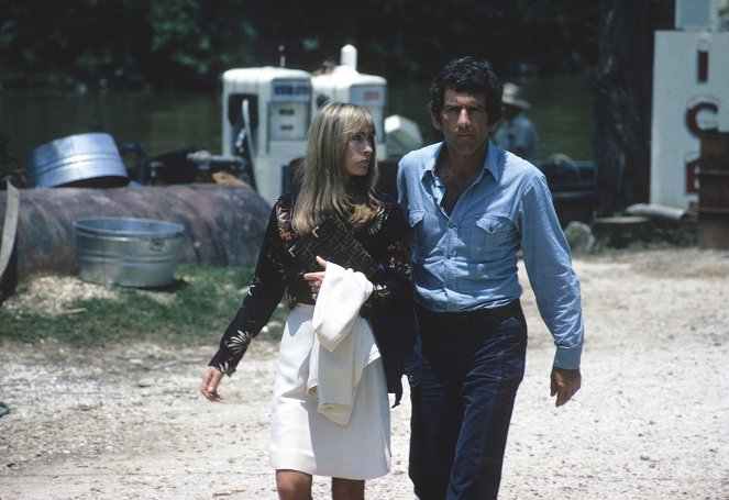 Suzy Kendall, Barry Newman