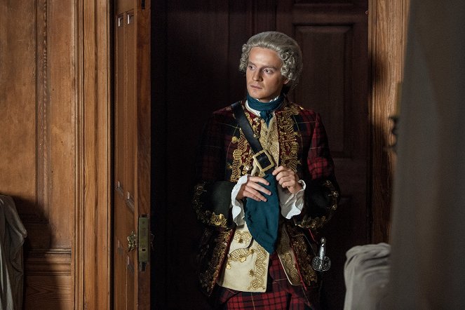 Outlander - Az idegen - Szitakötő A Borostyánban - Filmfotók - Andrew Gower