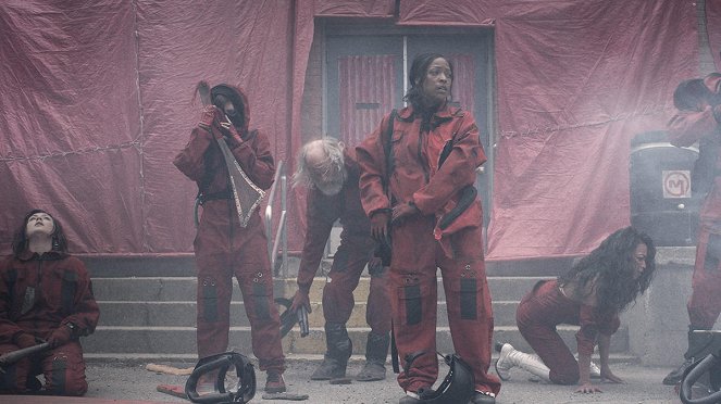 Z, mint zombi - Season 3 - No Mercy - Filmfotók - Anastasia Baranova, Russell Hodgkinson, Kellita Smith, Pisay Pao