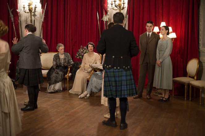 Downton Abbey - Utazás a Skót-felföldre - Filmfotók - Maggie Smith, Elizabeth McGovern