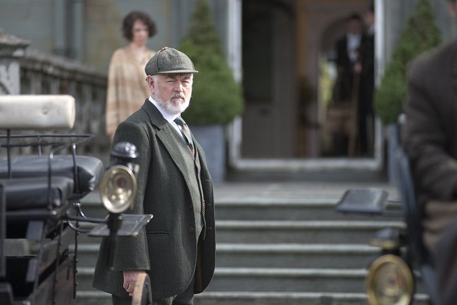 Downton Abbey - A Journey to the Highlands - Photos - Peter Egan