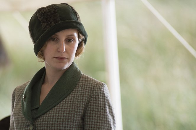 Downton Abbey - Season 3 - A Journey to the Highlands - Photos - Laura Carmichael
