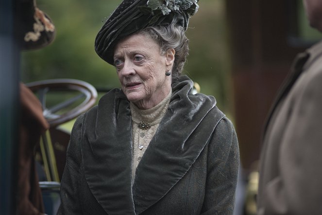 Downton Abbey - Season 3 - Un viaje a las Highlands - De la película - Maggie Smith