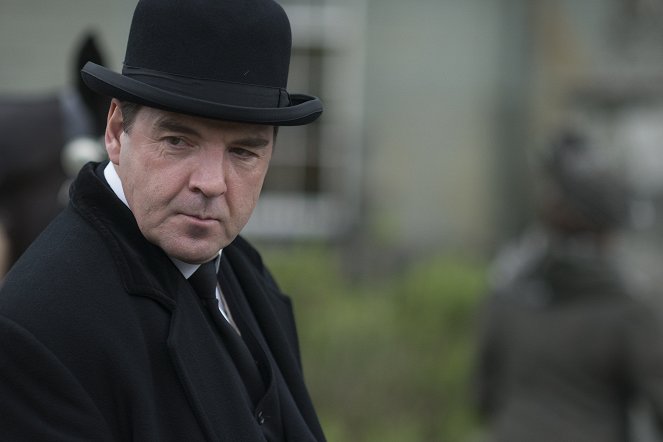 Downton Abbey - Season 3 - A Journey to the Highlands - Photos - Brendan Coyle