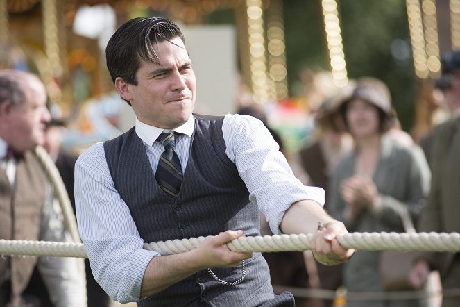 Downton Abbey - A Journey to the Highlands - Photos - Robert James-Collier