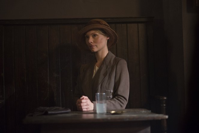 Downton Abbey - A Journey to the Highlands - Photos - MyAnna Buring