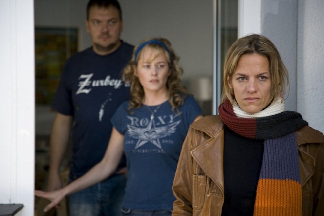Über den Tod hinaus - Z filmu - Charly Hübner, Silke Bodenbender, Janna Striebeck