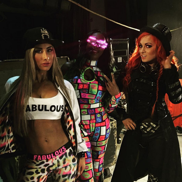 WWE SummerSlam - Forgatási fotók - Leah Van Dale, Trinity Fatu, Rebecca Quin