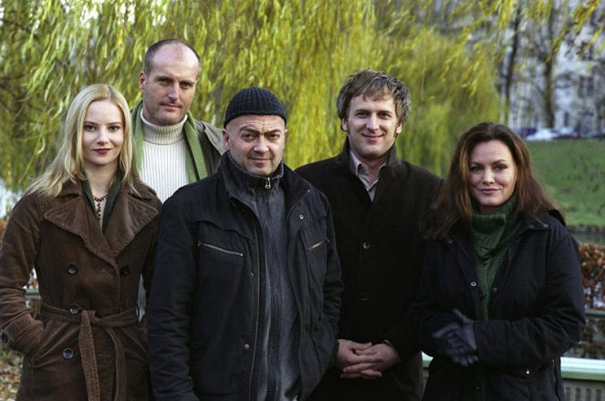 Ein starkes Team - Hungrige Seelen - Werbefoto - Teresa Weißbach, Robert Seethaler, Florian Martens, Kai Lentrodt, Maja Maranow