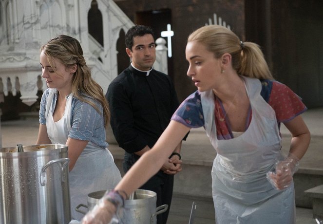 The Exorcist - Chapter Two: Lupus in Fabula - Photos - Hannah Kasulka, Alfonso Herrera, Brianne Howey