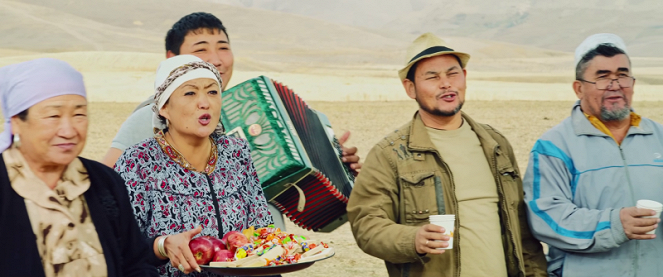 Kyrgyz - kazak: Putěšetstvije s bomboj - Kuvat elokuvasta