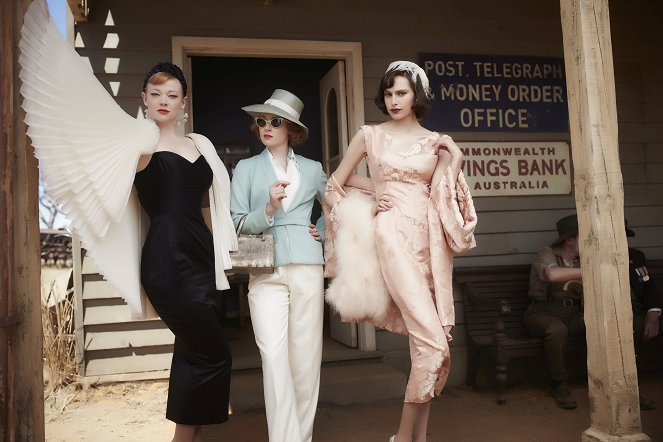 Haute couture - Film - Sarah Snook, Amanda Woodhams, Hayley Magnus