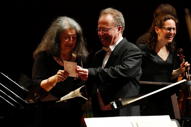 Martha Argerich interpretiert das 1. Klavierkonzert von Beethoven - Filmfotos