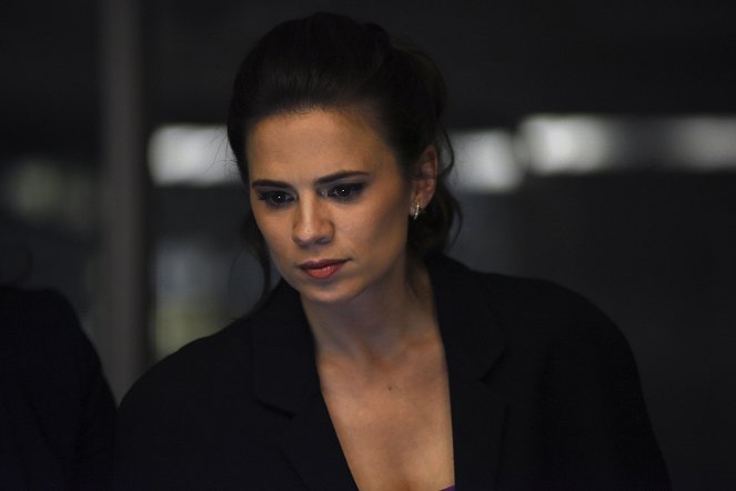 Conviction - Bridge and Tunnel Vision - Z filmu - Hayley Atwell