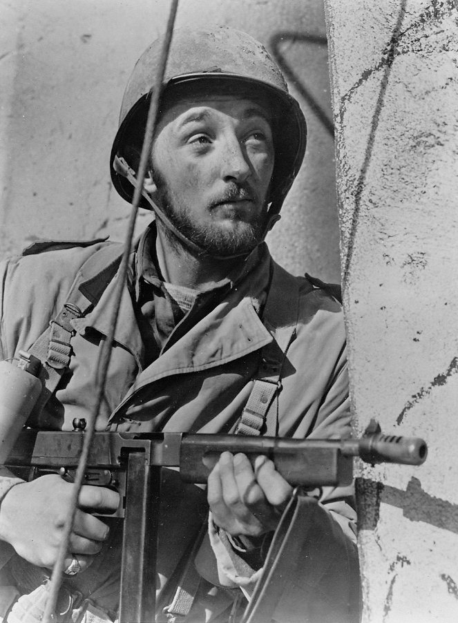 Schlachtgewitter am Monte Cassino - Filmfotos - Robert Mitchum