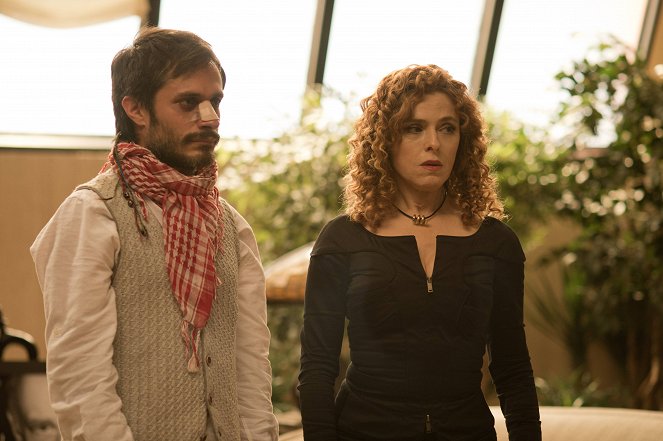 Mozart a dzsungelben - Mozart és a bacon - Filmfotók - Gael García Bernal, Bernadette Peters