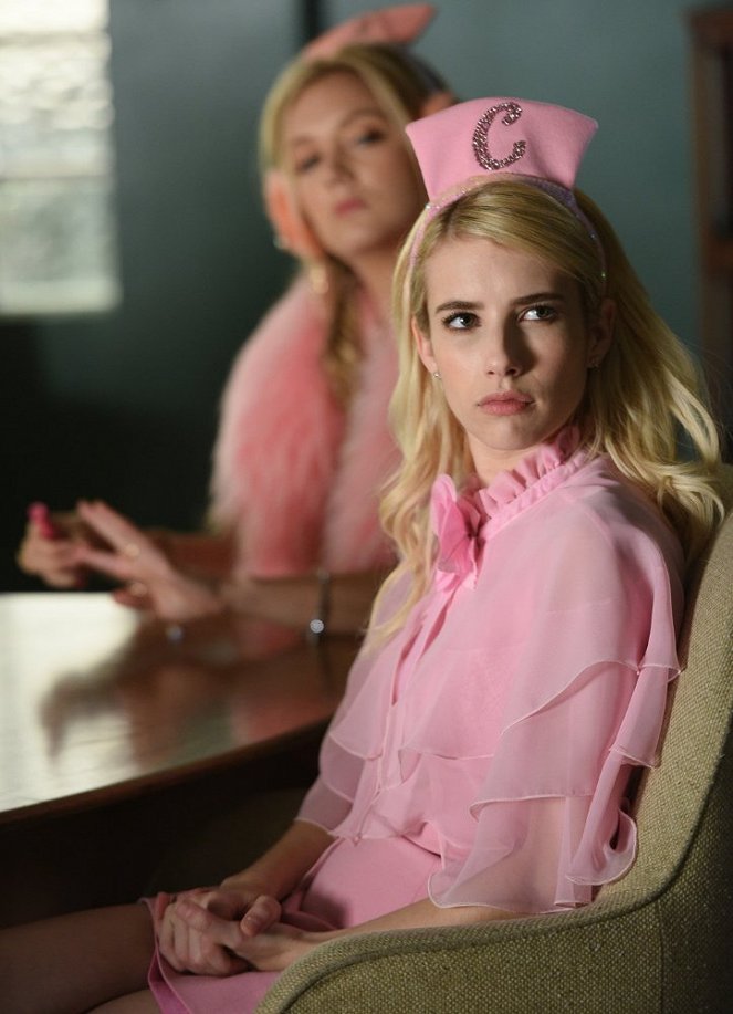 Scream Queens – Gyilkos történet - A felszín alatt - Filmfotók - Emma Roberts