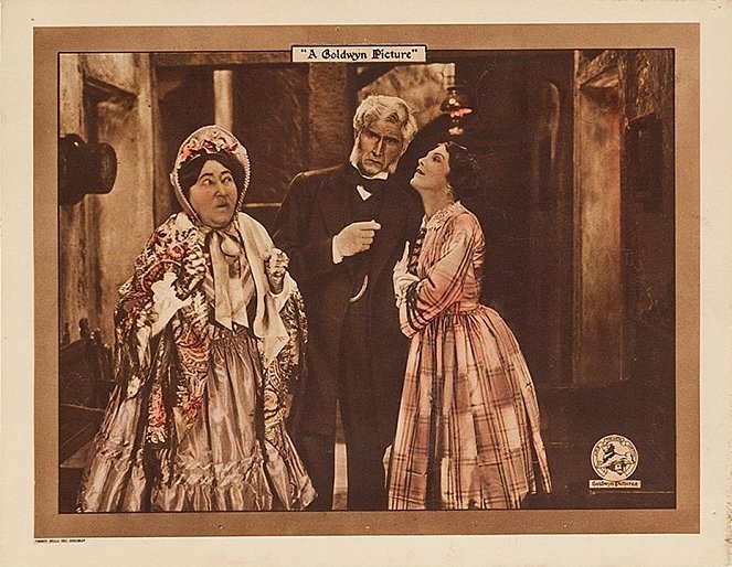 Bunty Pulls the Strings - Lobby Cards - Russell Simpson