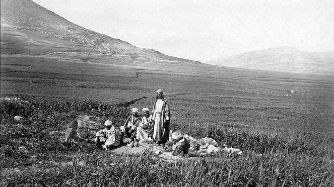 1913: Seeds of Conflict - Promóció fotók