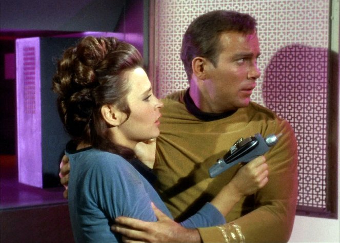 Star Trek - Season 1 - Dagger of the Mind - Photos - Marianna Hill, William Shatner
