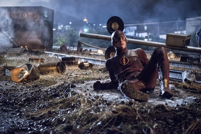 The Flash - Going Rogue - Photos - Grant Gustin