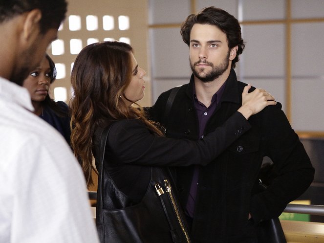 How to Get Away with Murder - There Are Worse Things Than Murder - Van film - Aja Naomi King, Karla Souza, Jack Falahee