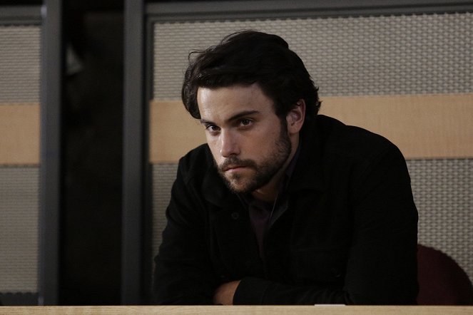 How to Get Away with Murder - Season 3 - There Are Worse Things Than Murder - Photos - Jack Falahee