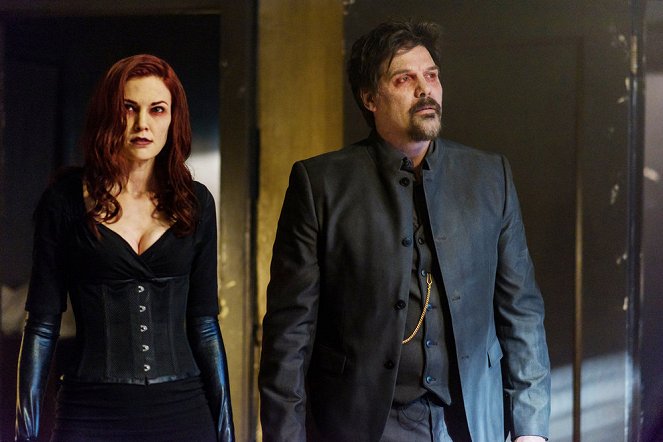 Van Helsing - Vanessa Seward - Filmfotos - Laura Mennell, Paul Johansson