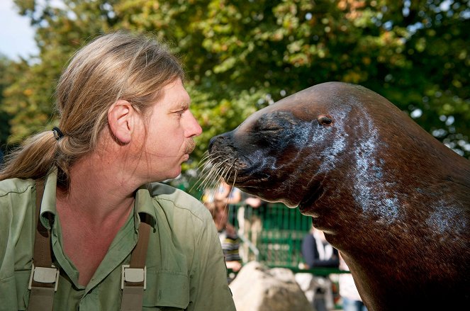 Universum: Schönbrunner Tiergeschichten - Leben im Zoo - Filmfotók