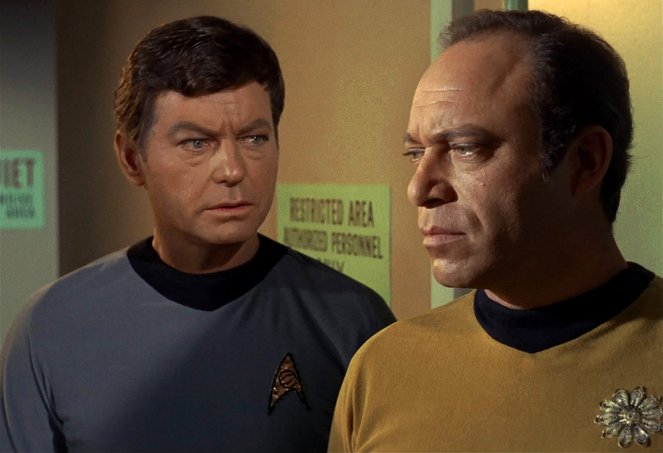 Star Trek - Zvěřinec - 1. část - Z filmu - DeForest Kelley, Malachi Throne
