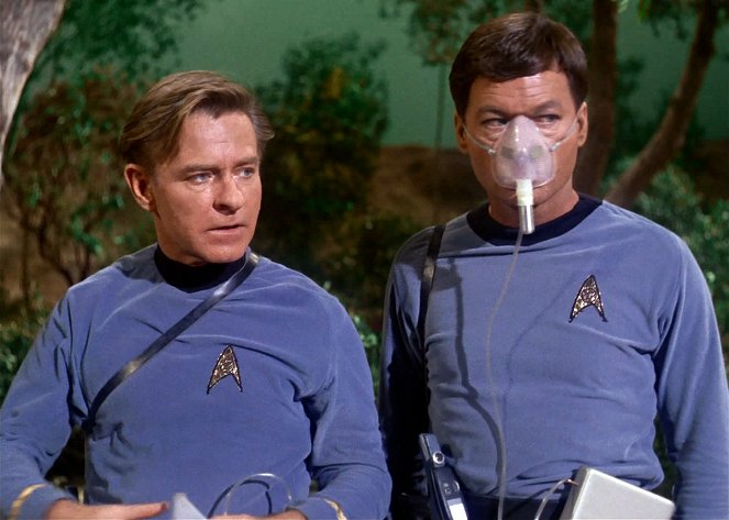 Star Trek - Chłopięca zabawa - Z filmu - DeForest Kelley