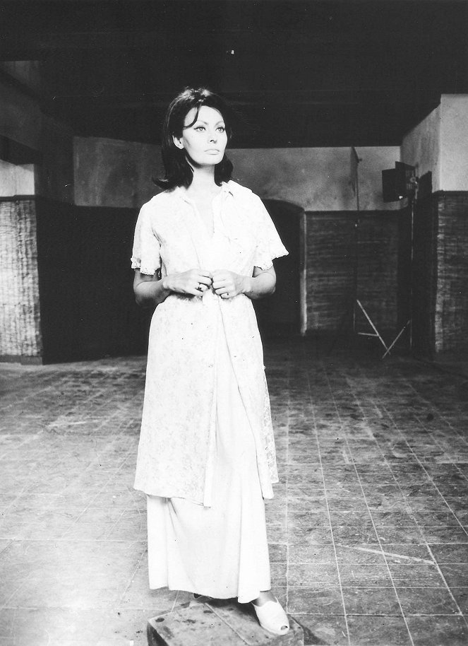 La guapa y su fantasma - De la película - Sophia Loren