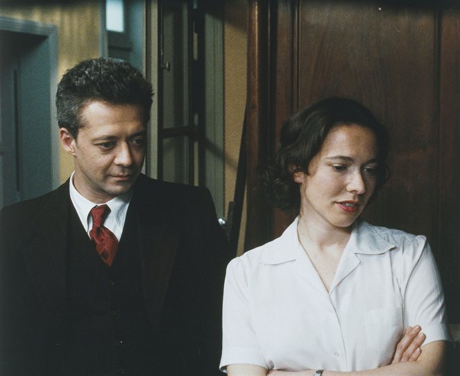 Trojitý agent - Z filmu - Emmanuel Salinger, Amanda Langlet
