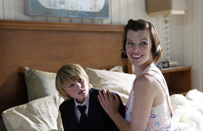 Bringing Up Bobby - De la película - Spencer List, Milla Jovovich