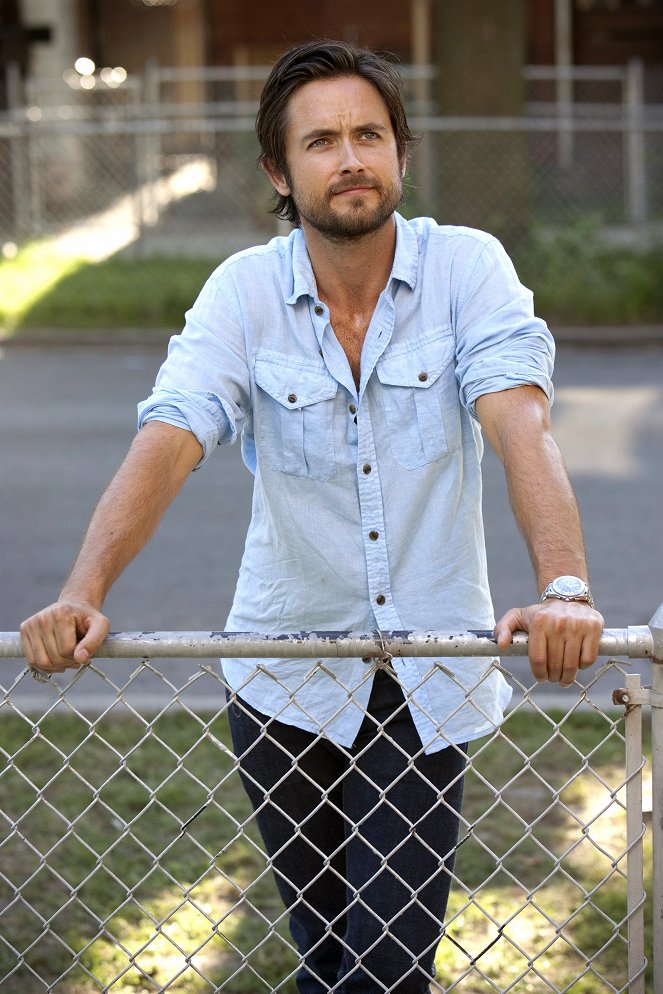 Shameless - Can I Have a Mother - Photos - Justin Chatwin