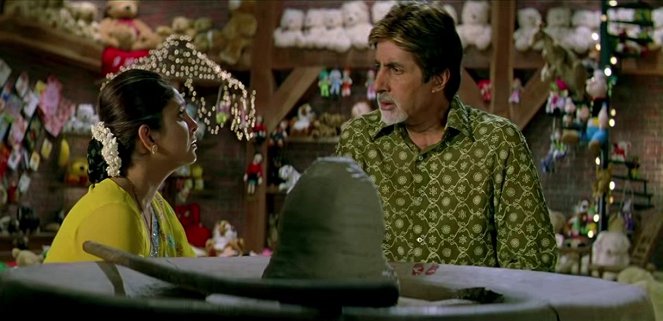 Waqt: The Race Against Time - Z filmu - Shefali Shetty, Amitabh Bachchan