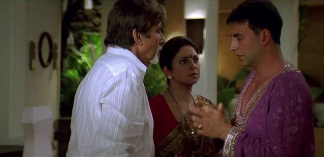 Tief im Herzen - Filmfotos - Amitabh Bachchan, Shefali Shetty, Akshay Kumar