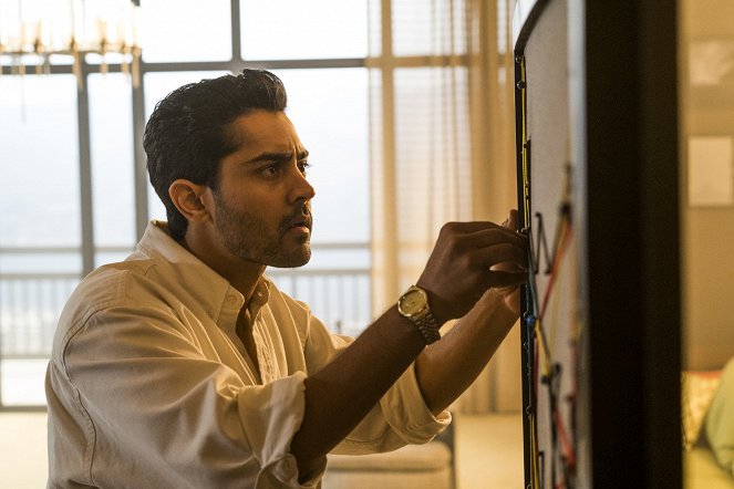 Halt and Catch Fire - And She Was - Van film - Manish Dayal