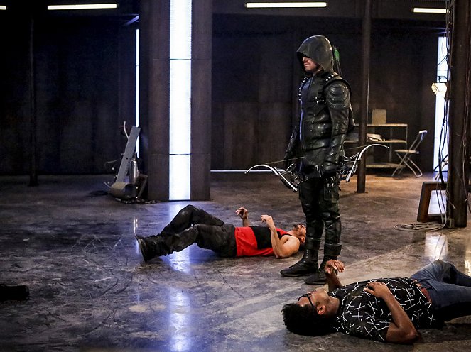 Arrow - Season 5 - The Recruits - Photos