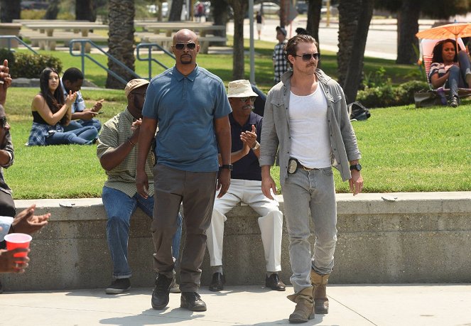 Lethal Weapon - There Goes the Neighborhood - Photos - Damon Wayans, Clayne Crawford